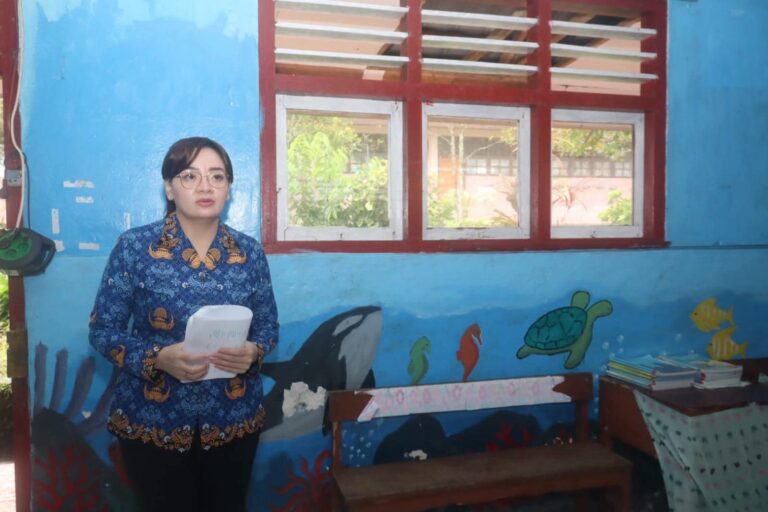 Tingkatkan Kualitas Pendidikan di Kota Tomohon Wawali Sendy Rumajar Tinjau Langsung Sekolah Calon Penerima Revitalisasi 2026