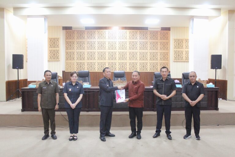 Penyampaian Ranperda Pertanggung Jawaban APBD Thn 2025 Oleh Wali Kota Tomohon Dalam Rapat Paripurna DPRD Kota Tomohon